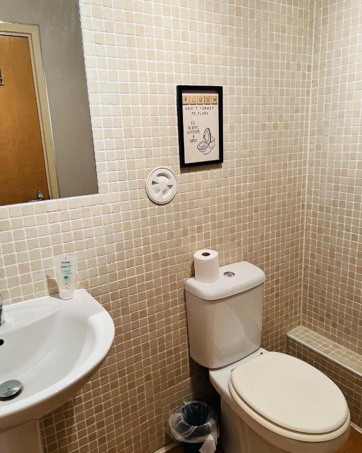 Modern 2Bed 2Bath Ground Floor Apartment Edinburgh Luaran gambar